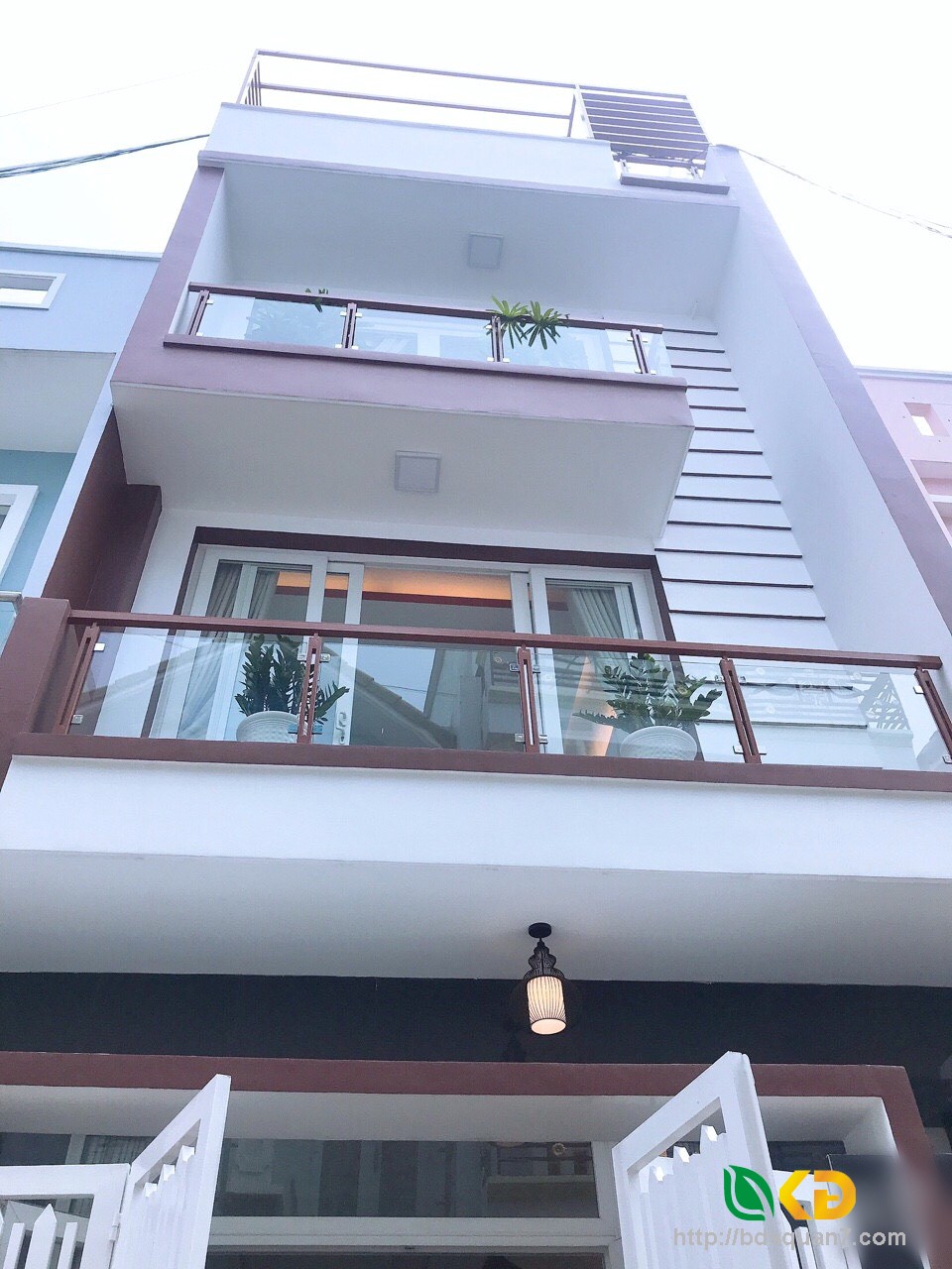 Bán nhà đẹp 3 tầng đường xe hơi 6m-khu dân cư Sài Gòn Mới huyện Nhà Bè